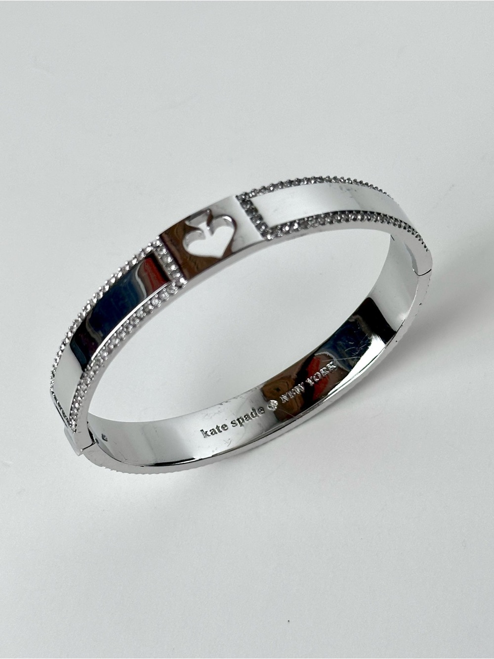 Y2K Kate Spade New York Silver Tone Crystal Spade Hinged Bangle Bracelet - Picture 7 of 12